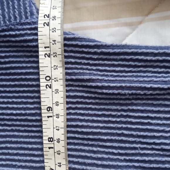 Comfy Ribbed Material Top - Picture 5 of 9